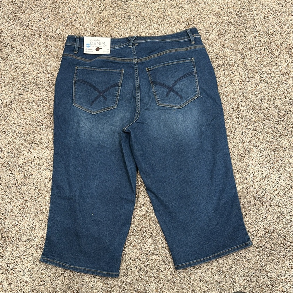 Christopher & Banks Classic Skimmer Blue Denim Jeans
NWT - Picture 5 of 6